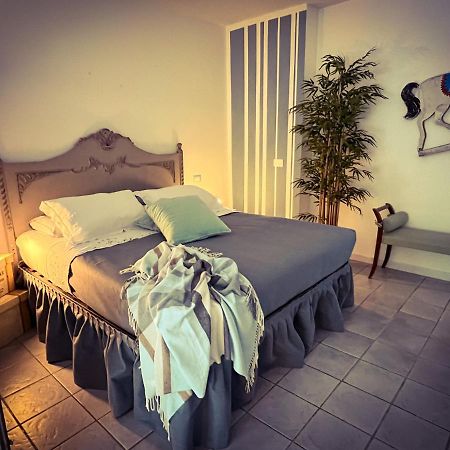 Bed and Breakfast Le Pinette Ameglia Exterior foto