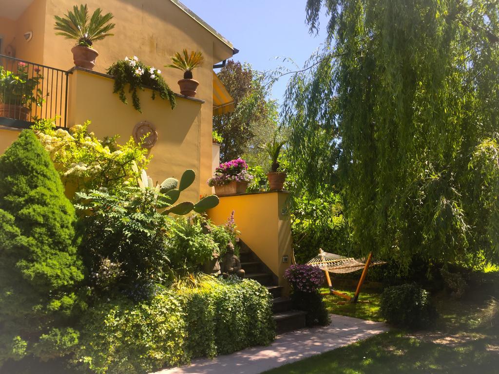 Bed and Breakfast Le Pinette Ameglia Exterior foto